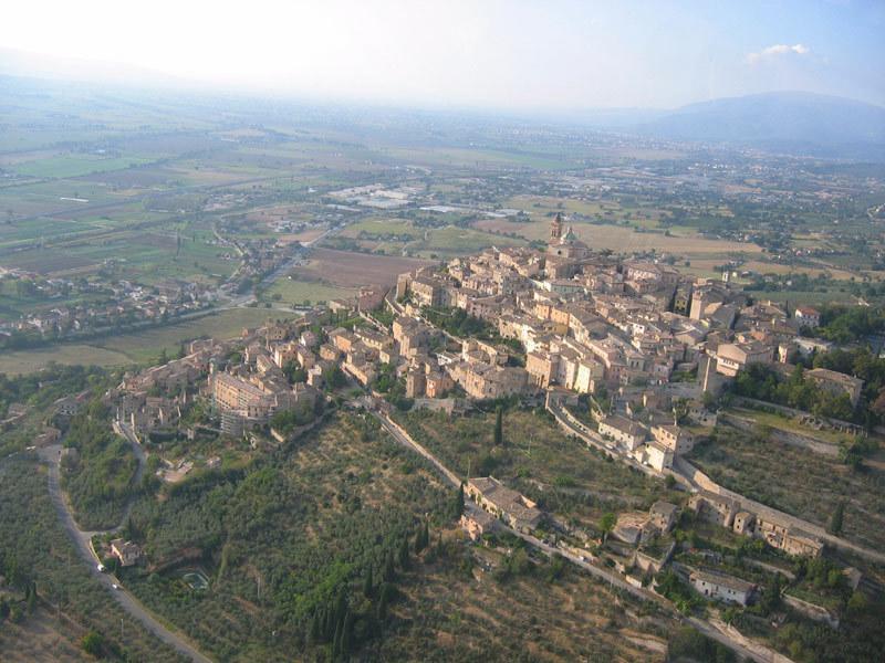 Residenza Sant'Emiliano Hotel Trevi Kültér fotó
